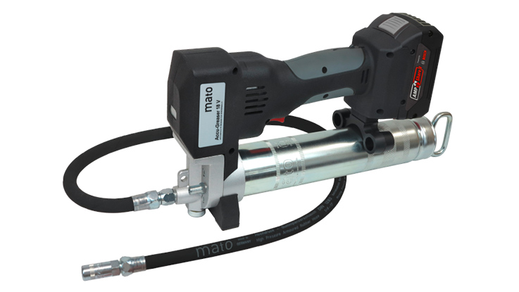 Ein schwarzes, kabelloses Mato-Werkzeug mit Metallzylinder und Schlauch.