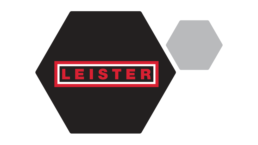 Logo de Leister en rojo y negro sobre un fondo gris.